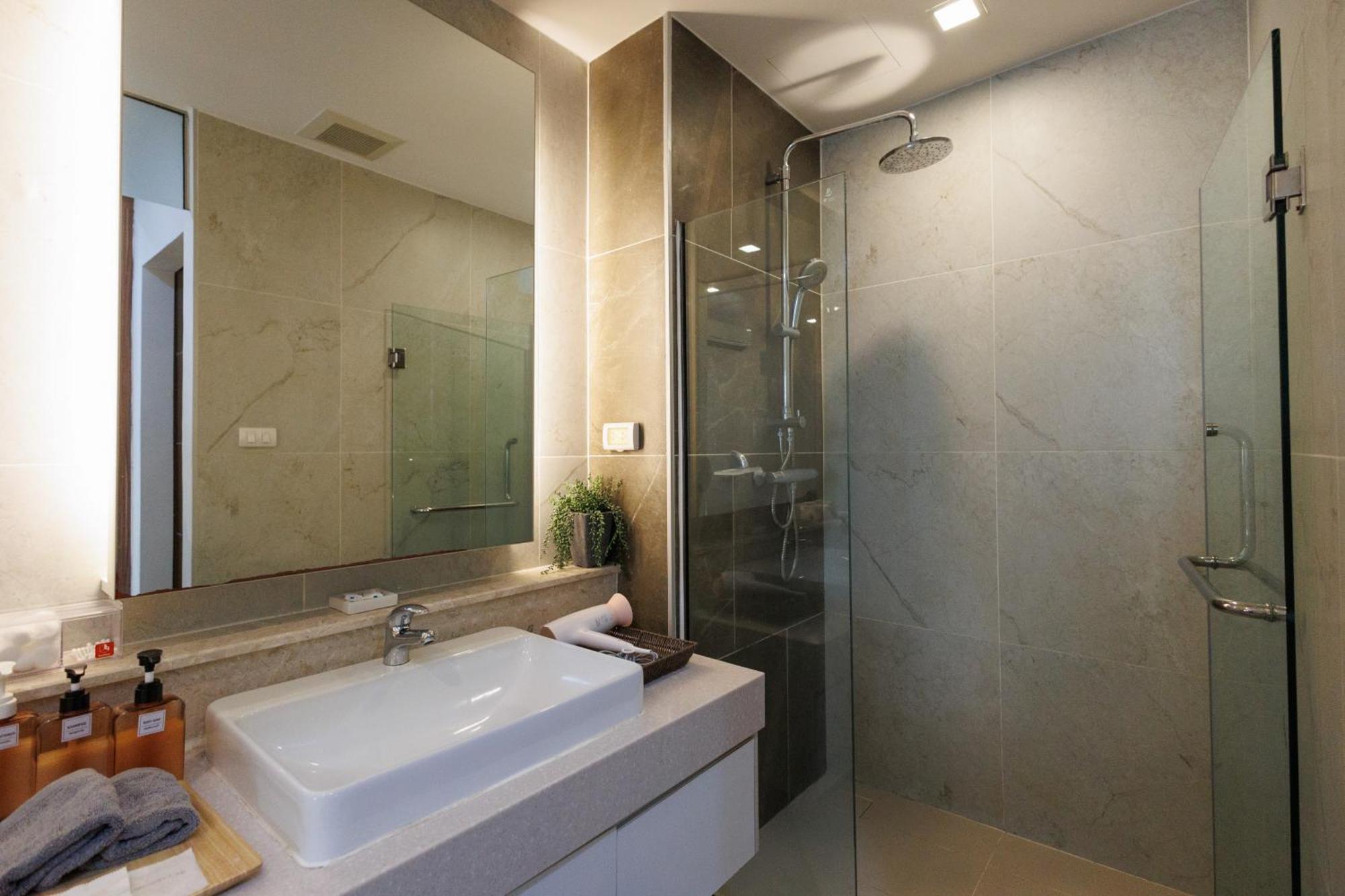 The Astra Condo City Center Chiang Mai Exterior photo